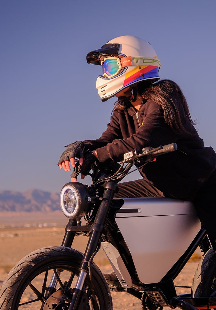 Onyx rider pausing at a desert overlook